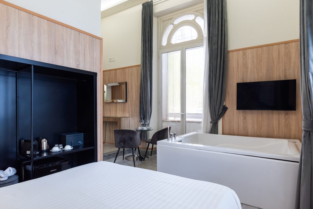 015Suite1